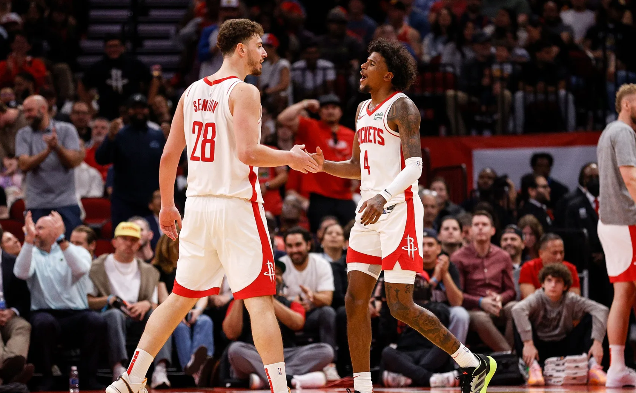 爱游戏体验-荷甲赛程吃紧，密尔沃基雄鹿冲刺阶段状态回暖，底气十足，控场能力受关注-爱游戏体验